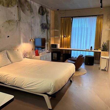 Moloko, Modern Designed Sleep & Shower Hotel In City Center, Digital Key By Sms เอนส์เคอเด ภายนอก รูปภาพ