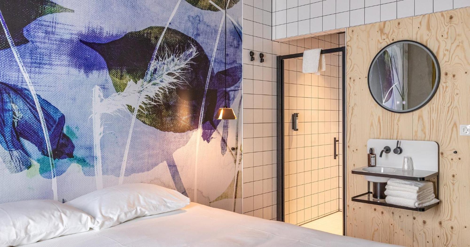 Moloko, Modern Designed Sleep & Shower Hotel In City Center, Digital Key By Sms เอนส์เคอเด ภายนอก รูปภาพ