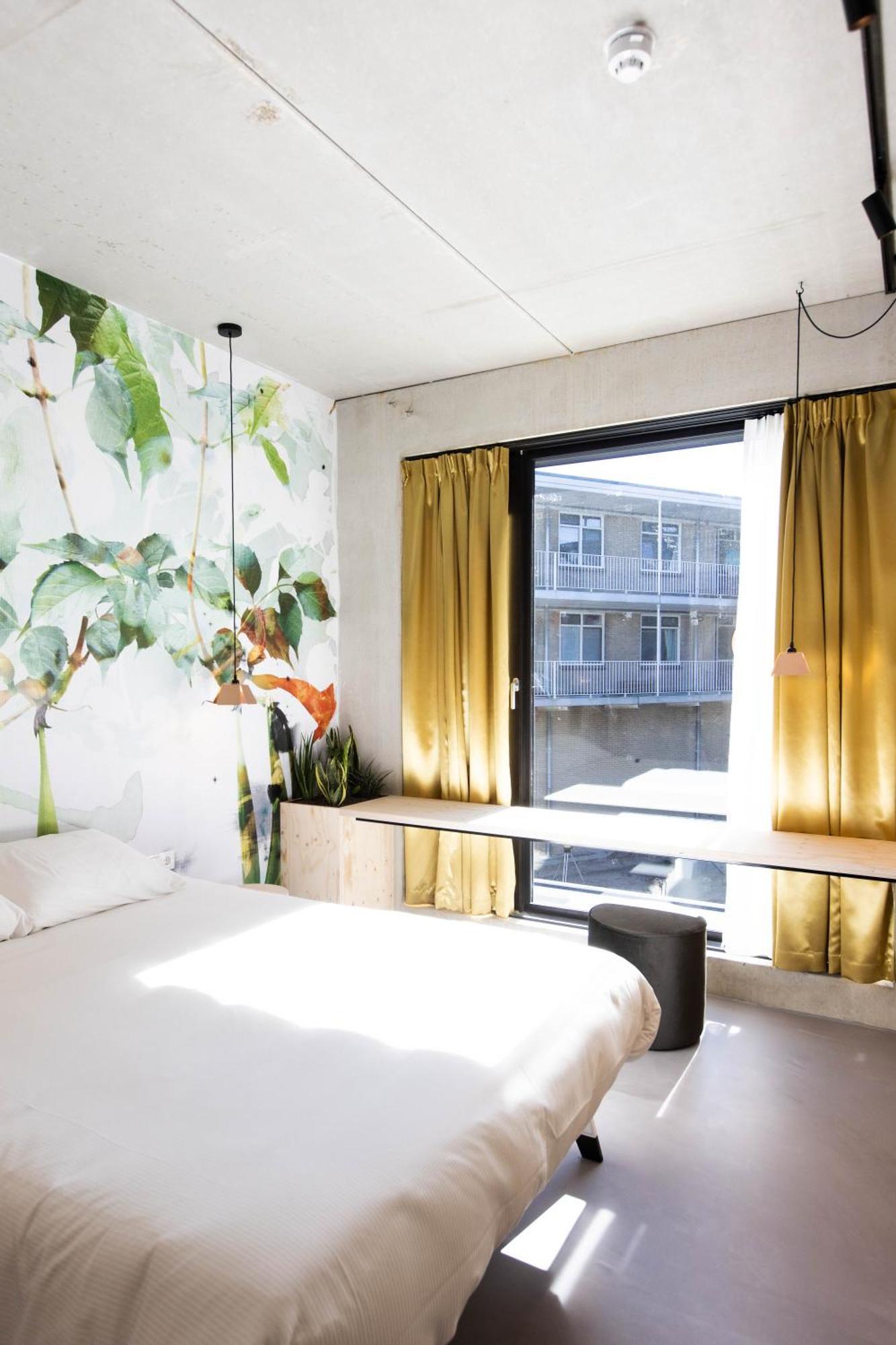 Moloko, Modern Designed Sleep & Shower Hotel In City Center, Digital Key By Sms เอนส์เคอเด ภายนอก รูปภาพ